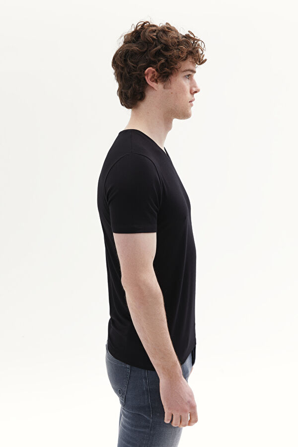 Dar Kalıp Siyah V Yaka T-Shirt 2