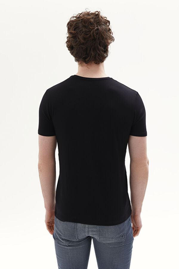 Dar Kalıp Siyah V Yaka T-Shirt 3