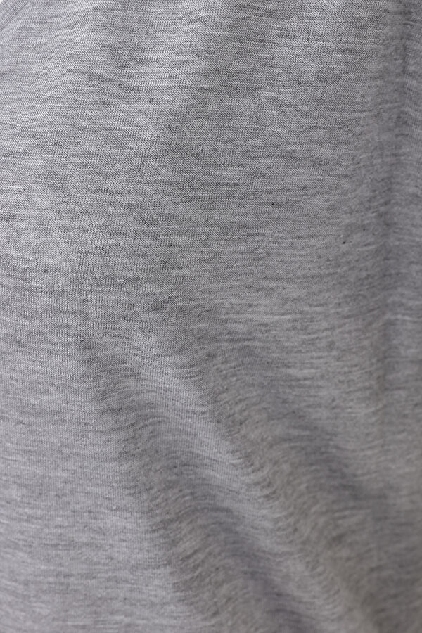 Gri V Yaka Düz T-Shirt 7