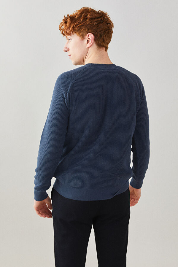 Sweatshirt 2