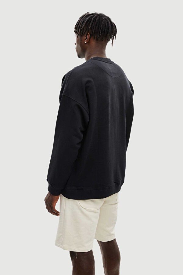 Siyah Bisiklet Yaka Sweatshirt 4