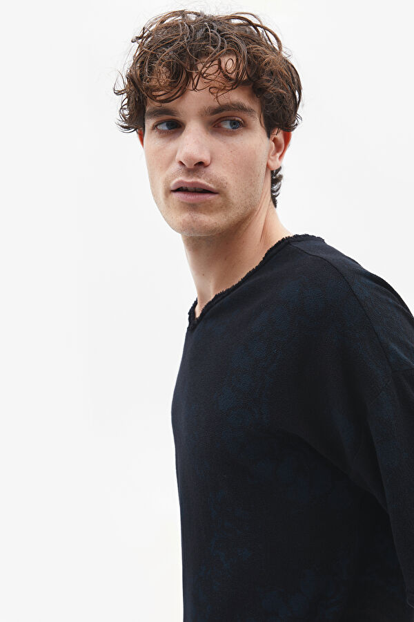 Slim Fit Black Crew Neck Men's T-Shirt 4