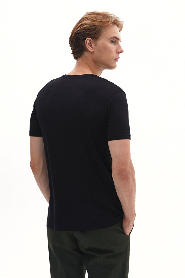 Slim Fit Black V-Neck Men's T-Shirt 3