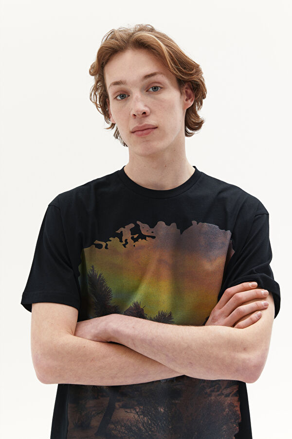 Siyah Bisiklet Yaka Baskılı T-Shirt 3