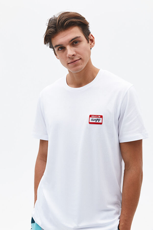 Beyaz Bisiklet Yaka Desenli T-Shirt 3
