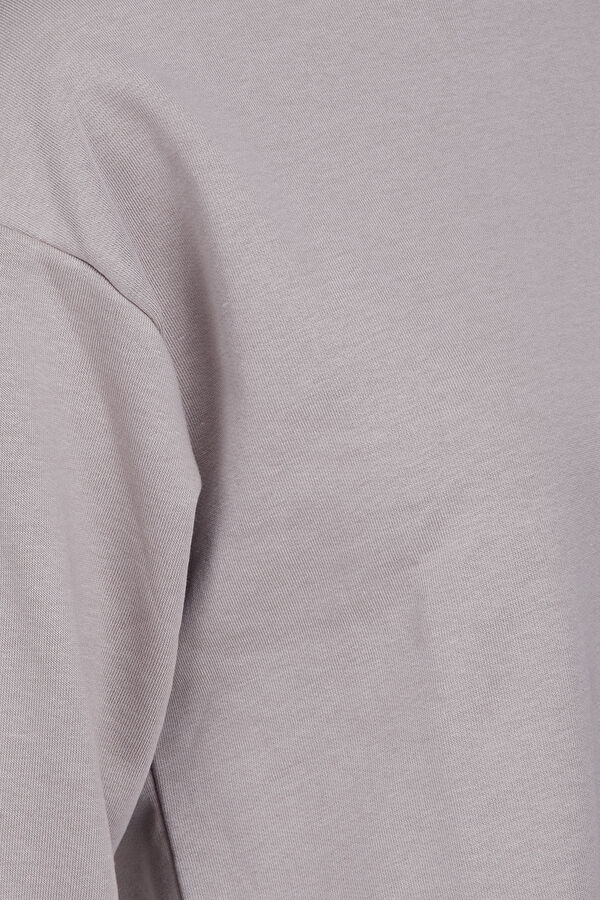Sweatshirt 3