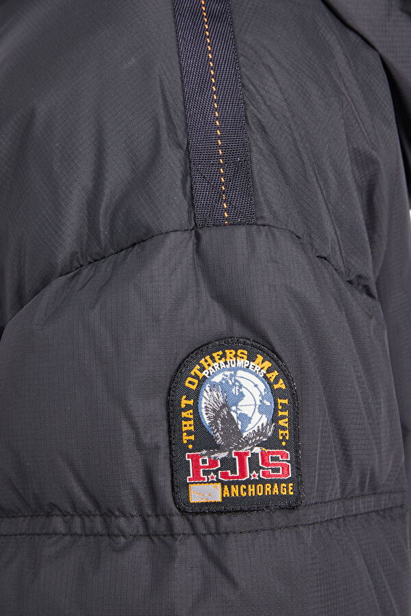 Siyah Kapuşonlu Şişme Kadın Kaban 8