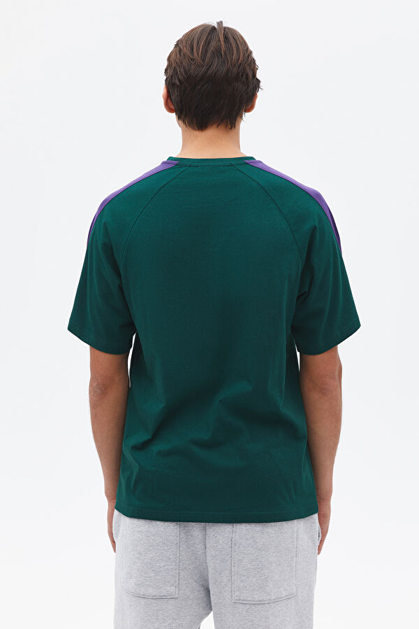 Relax Kalıp Yeşil Bisiklet Yaka Garni Detaylı T-Shirt 2