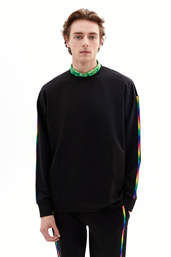 Siyah Bisiklet Yaka Sweatshirt