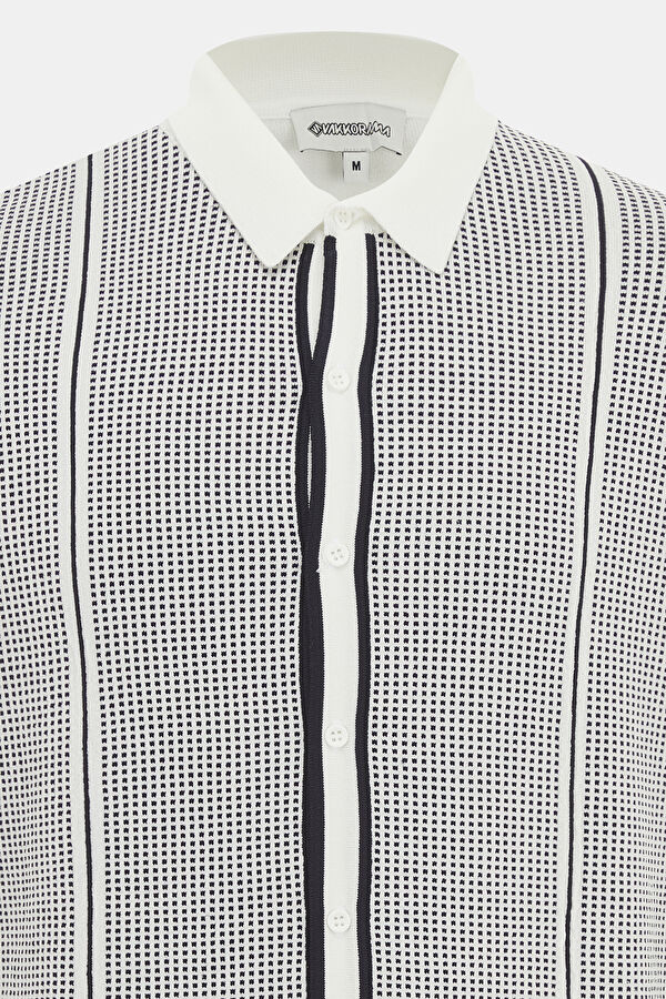 Ekru Polo Yaka Desenli T-Shirt 3