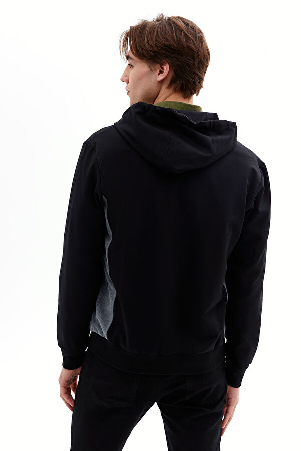Siyah Kapuşonlu Sweatshirt 2