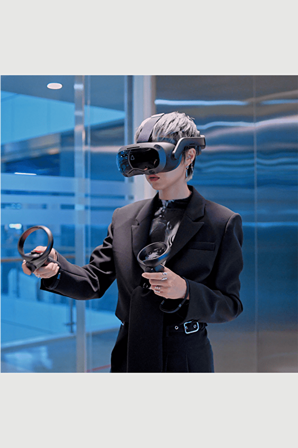 HTC Vive Focus 3 Sanal Gerçeklik Gözlüğü 4