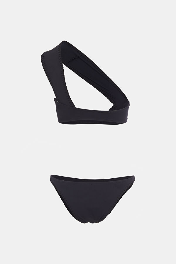 Siyah Askılı Kadın Bikini 5
