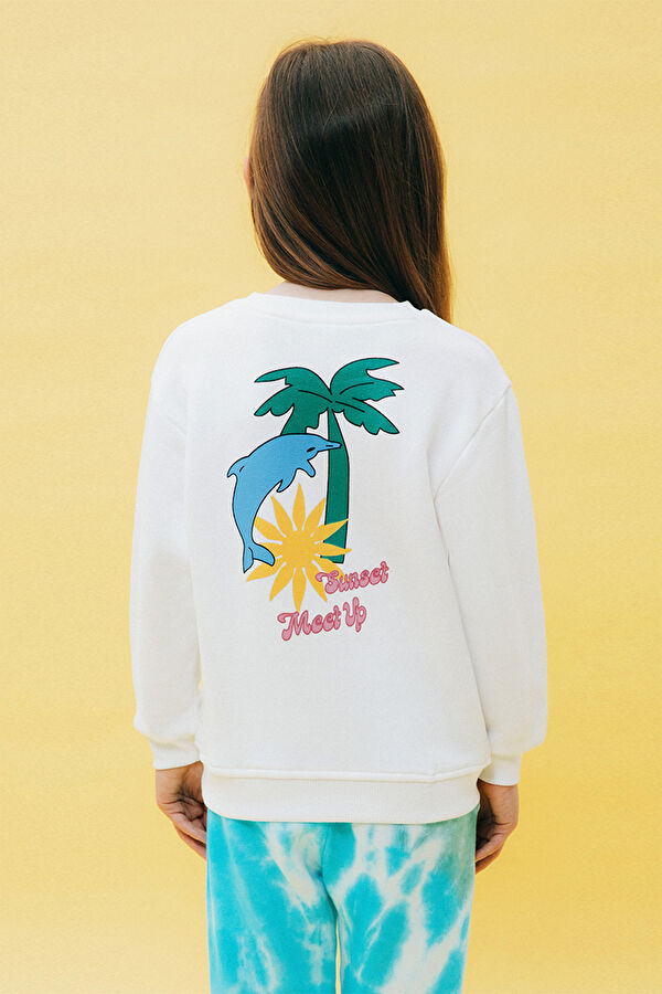 Sunset Meet Up Boy's Sweatshirt 2