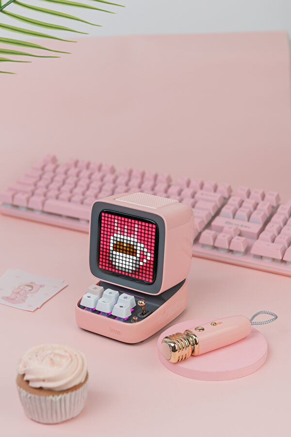 Ditoo Mic Piksel Ekranlı Karaoke Mikrofonlu Pembe Bluetooth Hoparlör 5