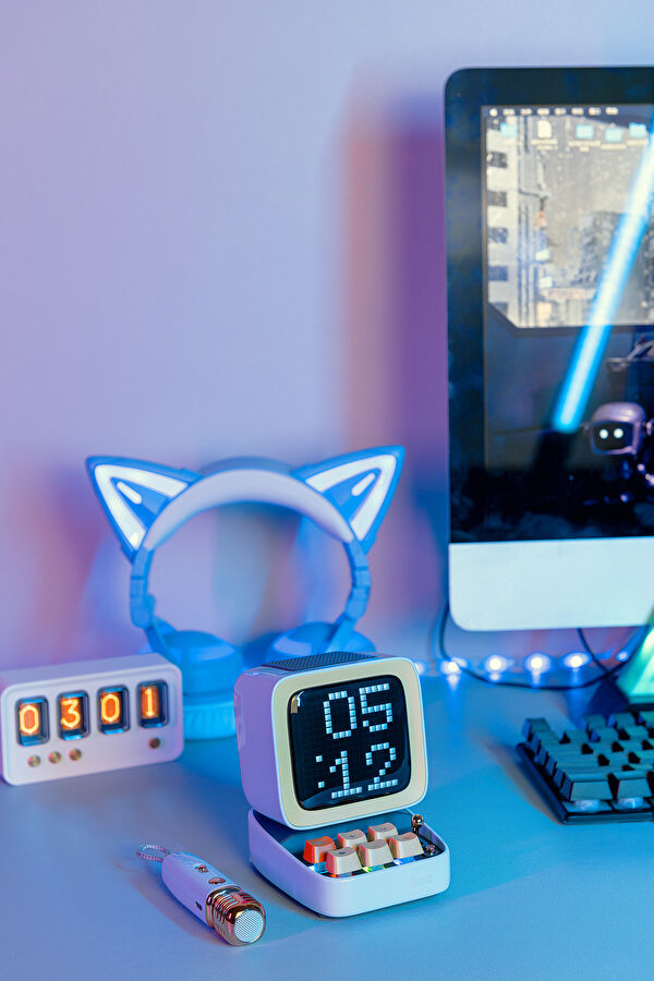 Blue Speaker 5