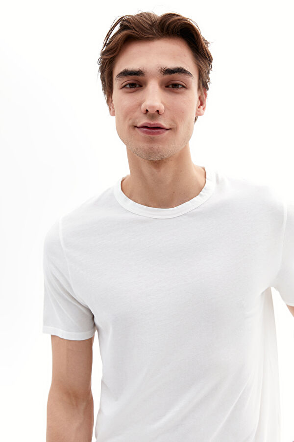 Beyaz Bisiklet Yaka T-Shirt 2
