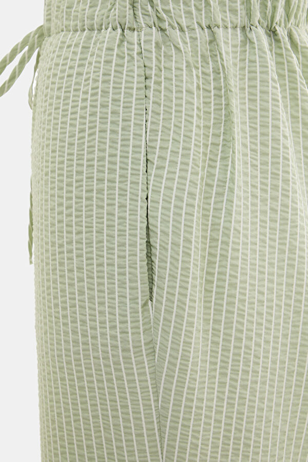 Yeşil Pantolon 3