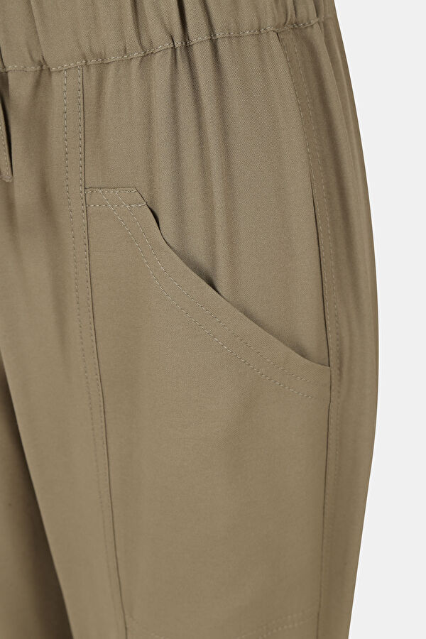 Khaki Trousers 3