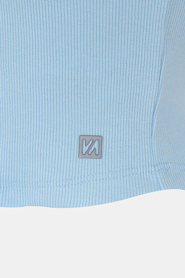 Dar Kalıp Mavi Halter Yaka Kadın T-Shirt 3