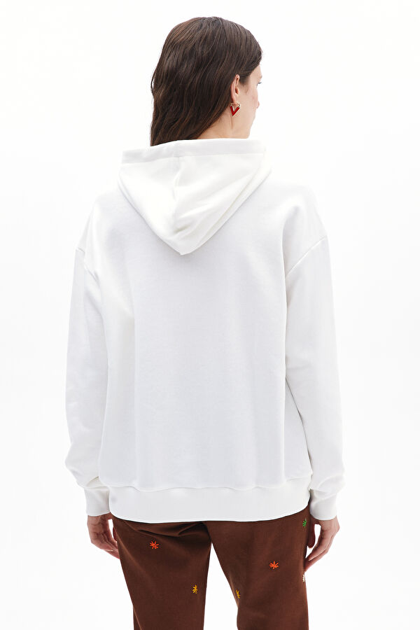 Beyaz Kapuşonlu Kadın Sweatshirt 3