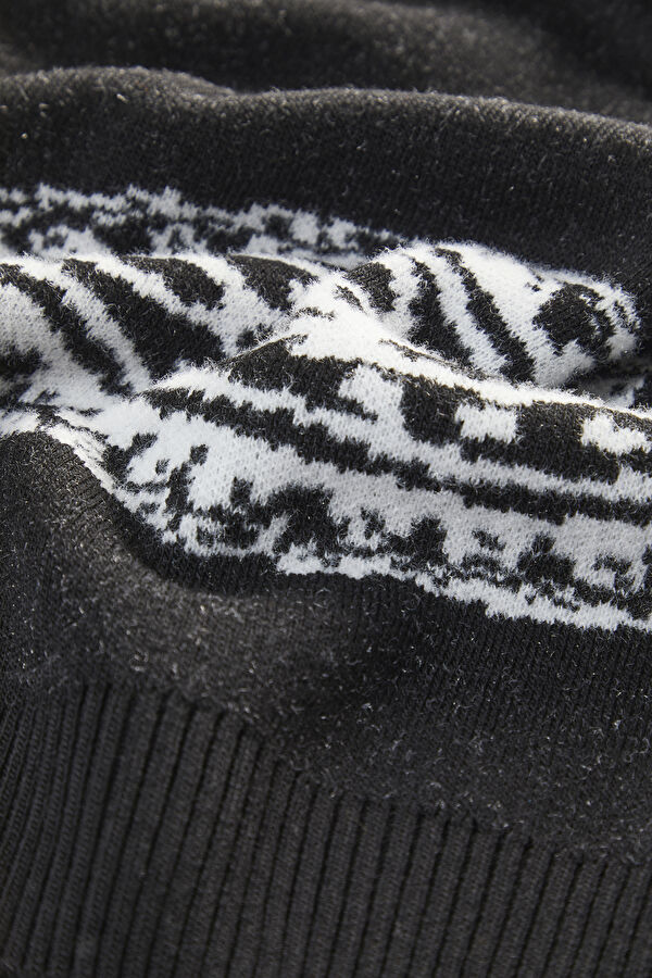 Black Patterned Knit Men's Sweater 4