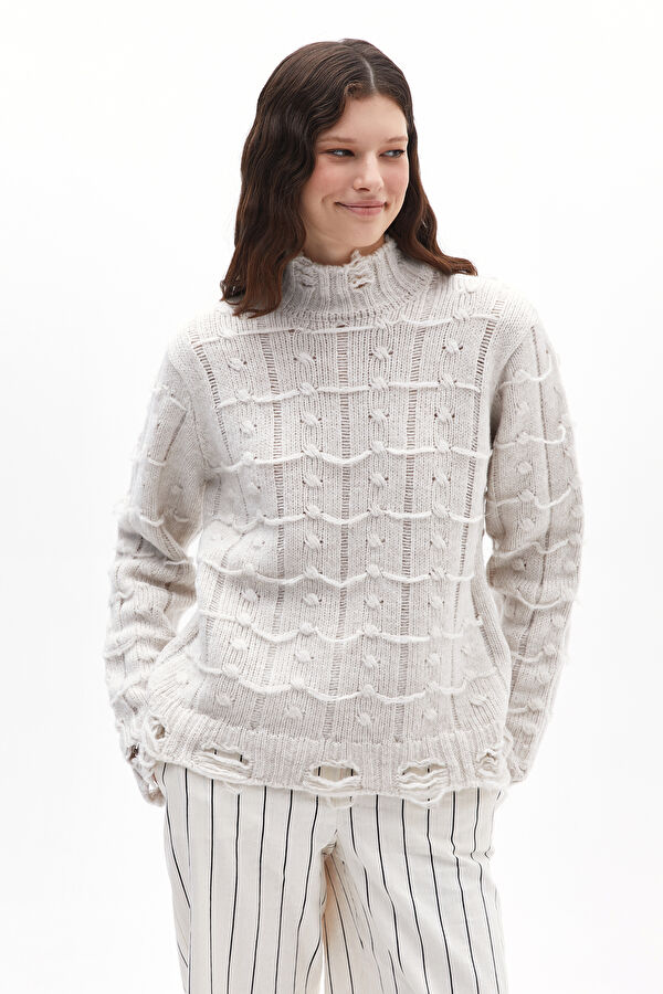 Off-white knitted women's sweater
