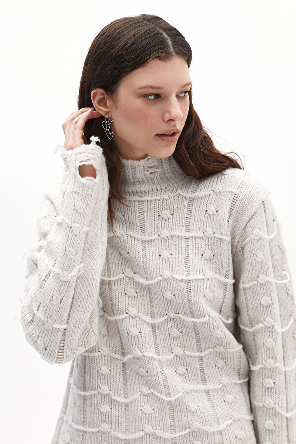Off-white knitted women's sweater 2