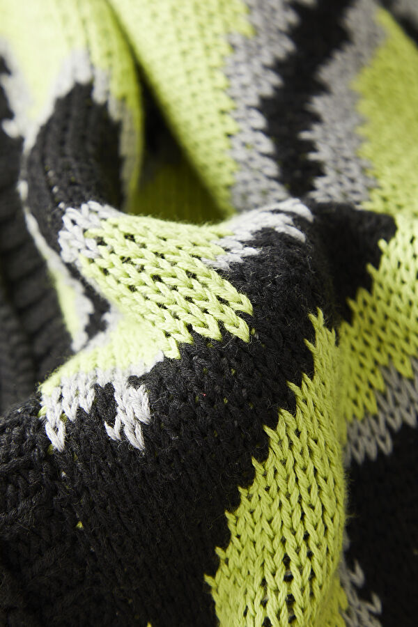 Black Knitted Pattern Men's Cardigan 4