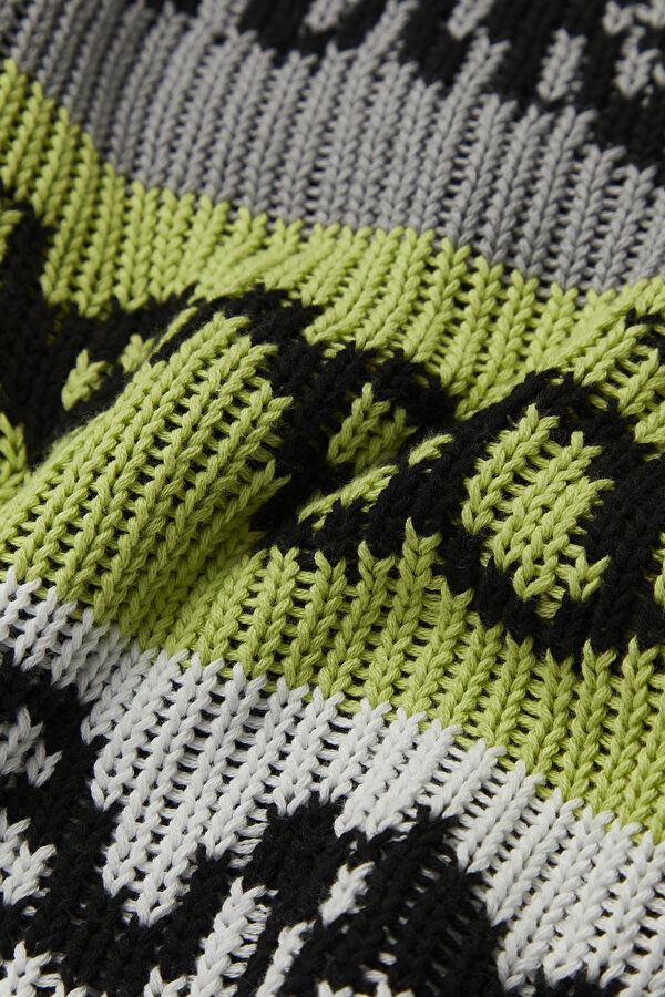 Black Knitted Pattern Men's Sweater 3