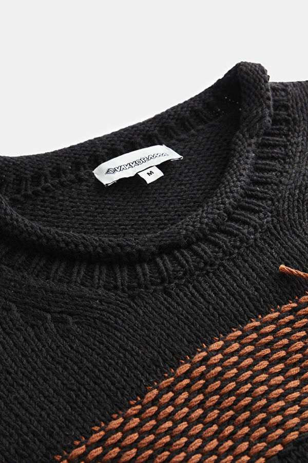 Colorful Knitted Pattern Men's Sweater 3