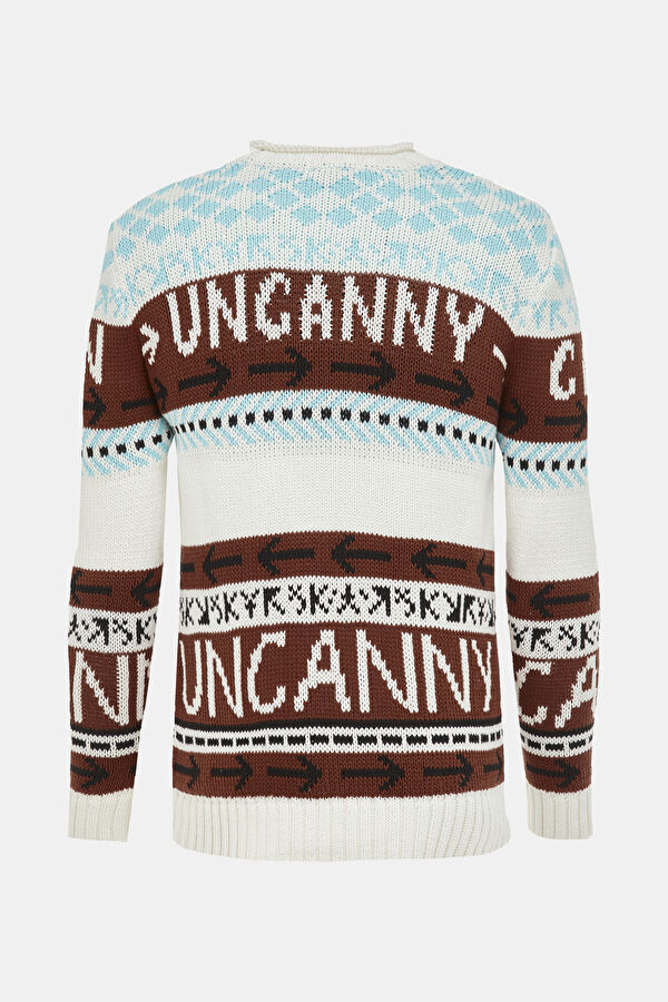 Colorful Knitted Pattern Men's Sweater 2
