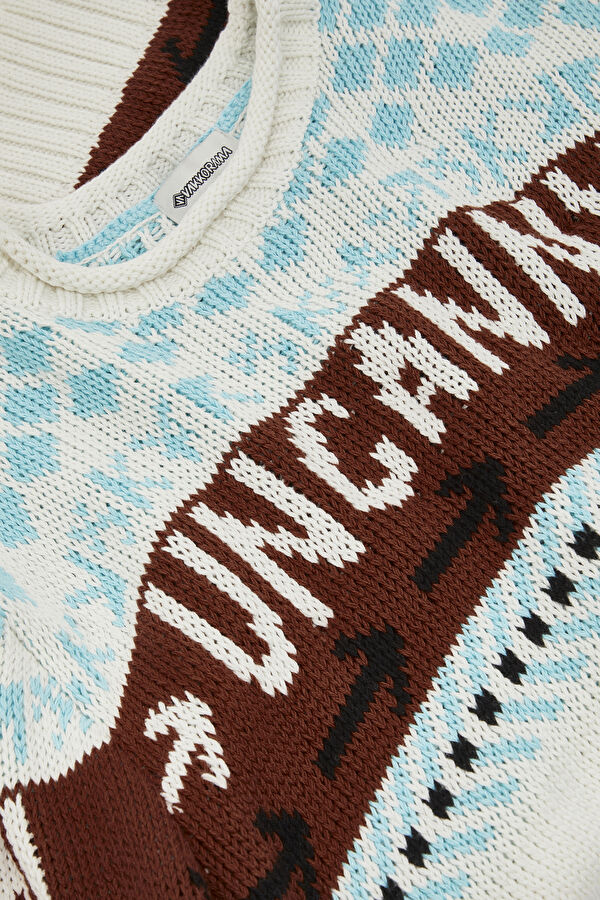 Colorful Knitted Pattern Men's Sweater 3