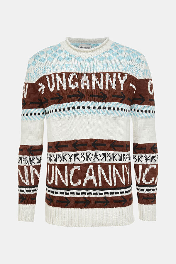 Colorful Knitted Pattern Men's Sweater 4