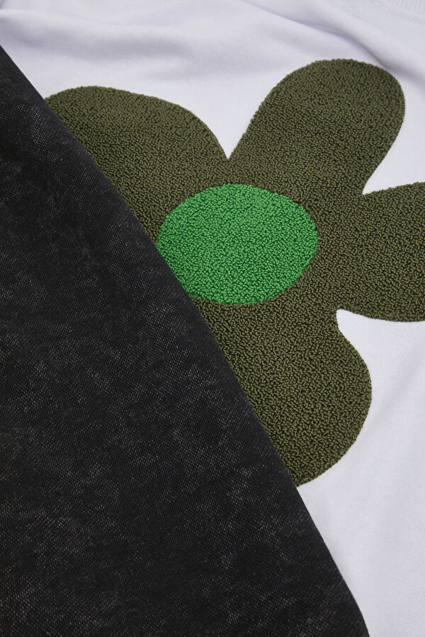 Beyaz Bisiklet Yaka Sweatshirt 6
