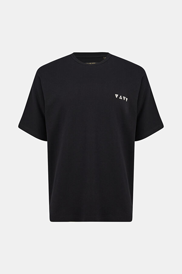 Relax Fit Black Tshirt