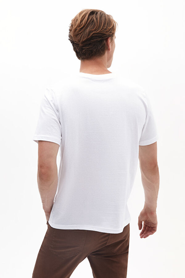 Beyaz Bisiklet Yaka Baskılı T-Shirt 3
