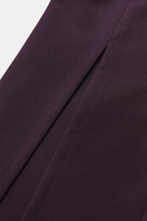 Plum-colored slim-fit women's trousers 4
