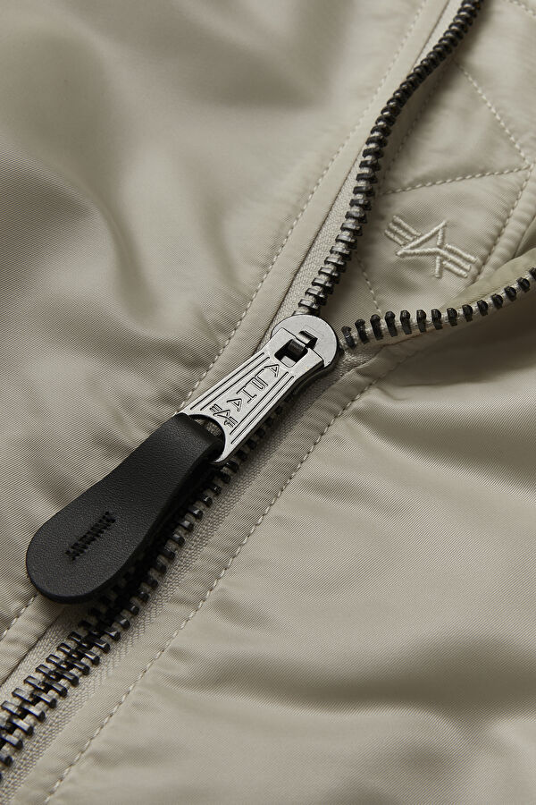 Ekru Bomber Mont 3