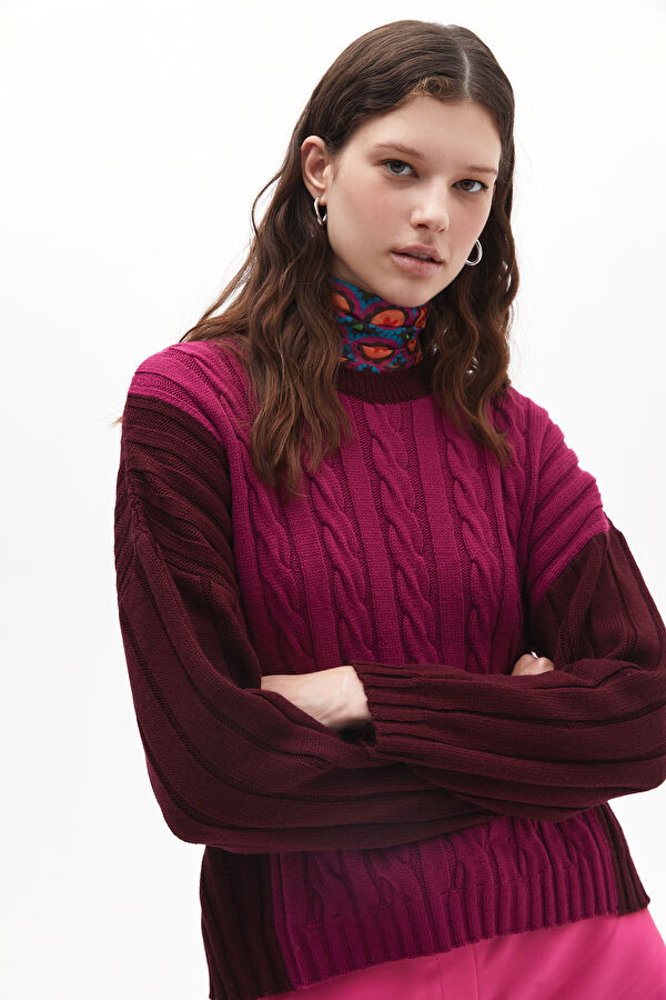 Colorful Knitted Women's Sweater 2