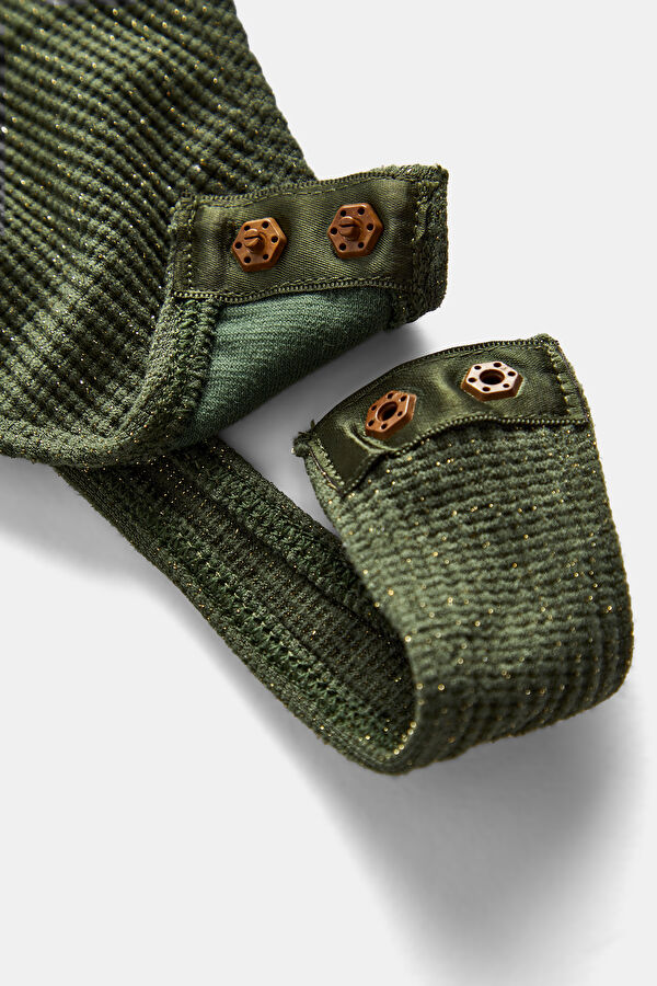 Close Fit Khaki Body 3