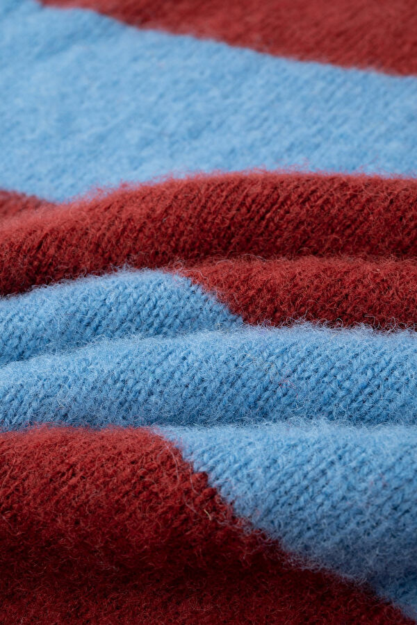 Men's Wool Knit Sweater with Blue Stripe Pattern 5