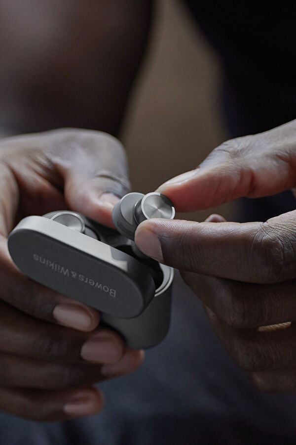 Grey Earphone 3