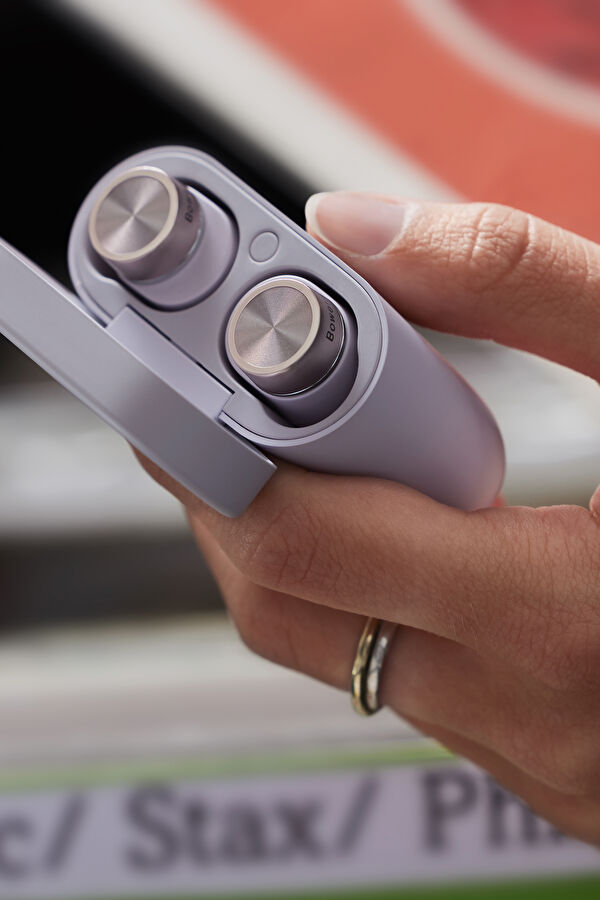 Lilac Earphone 3