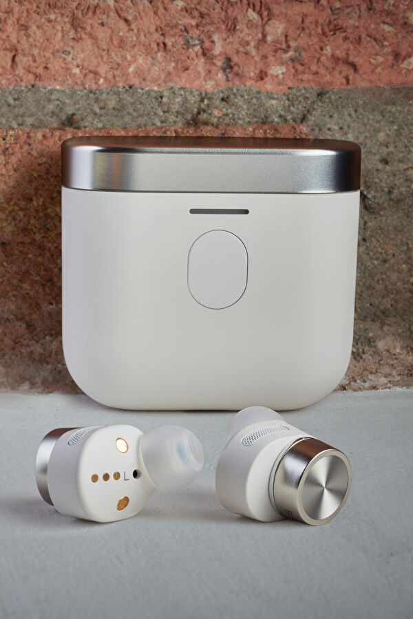 White Earphone 15