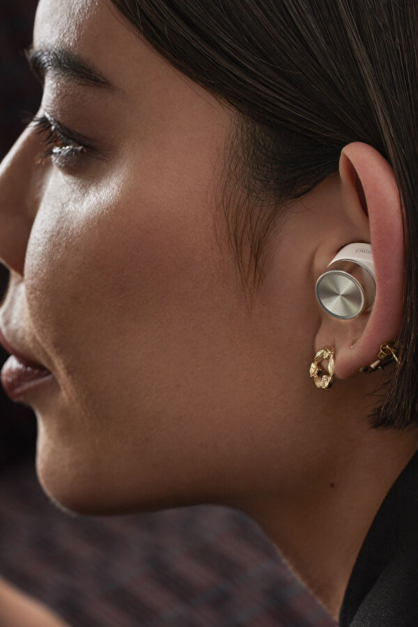 White Earphone 17