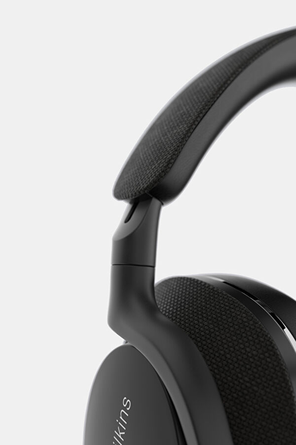 Black Earphone 10