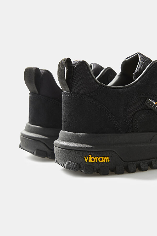 Black Sneaker 5