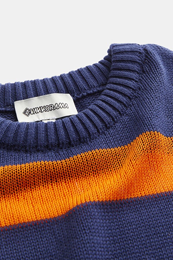 Colorful Striped Pattern Knitted Women's Sweater 3