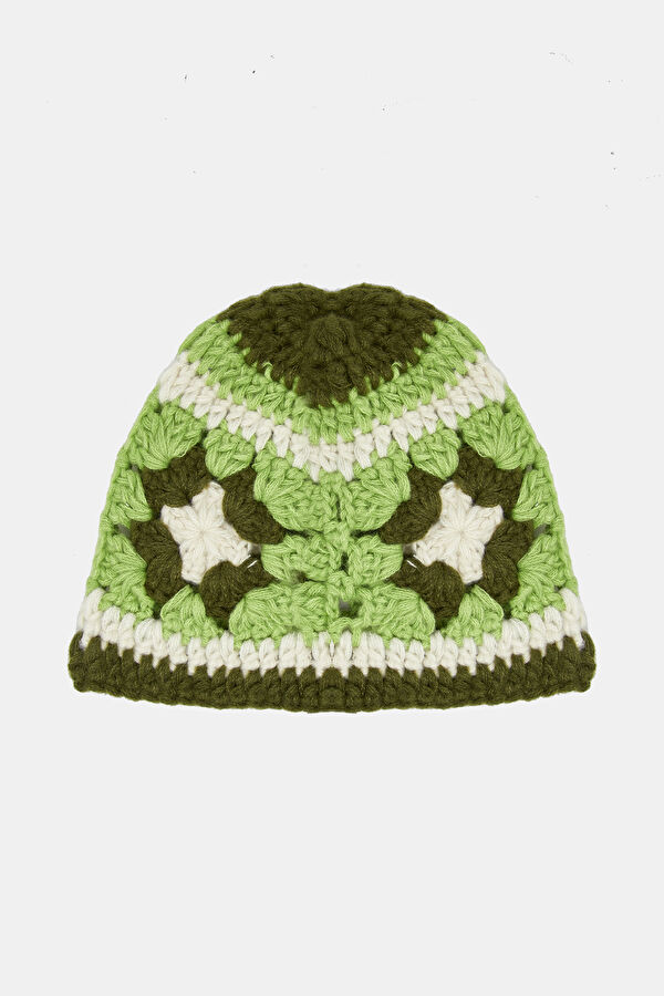 White Design Filled Beret 2